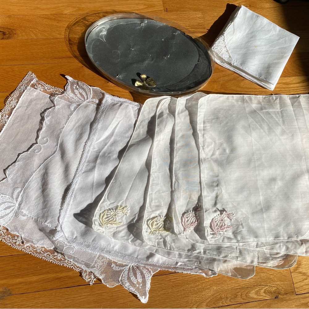 Elegant White Lace Trimmed Women's handkerchief vintage Set with original box